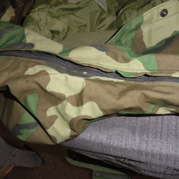 BDU WOODLAND CAMOUFLAGE szMEDIUM GORE-TEX PARKA COLD WX JACKET w/HOOD JM 288 - Picture 8 of 16